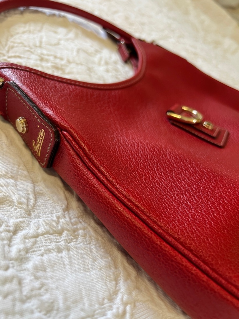 Gucci Abbey Shoulder Bag with Gold Hardware - Picture 14 of 17